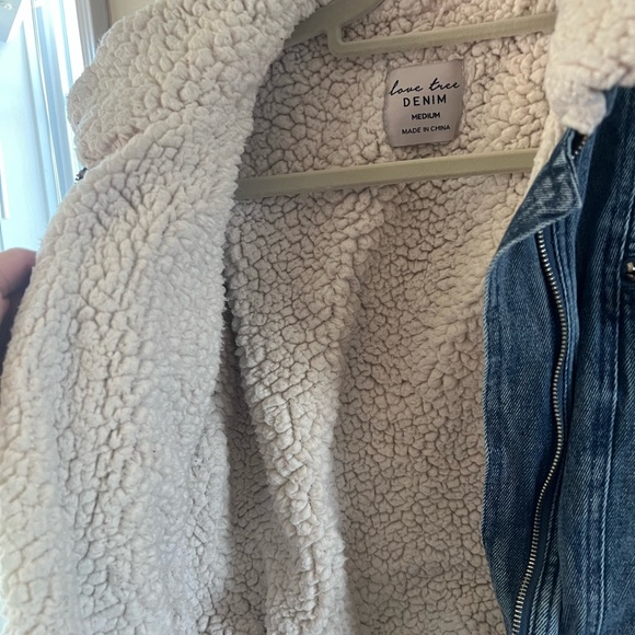 Demon jacket with fur - Picture 3 of 3